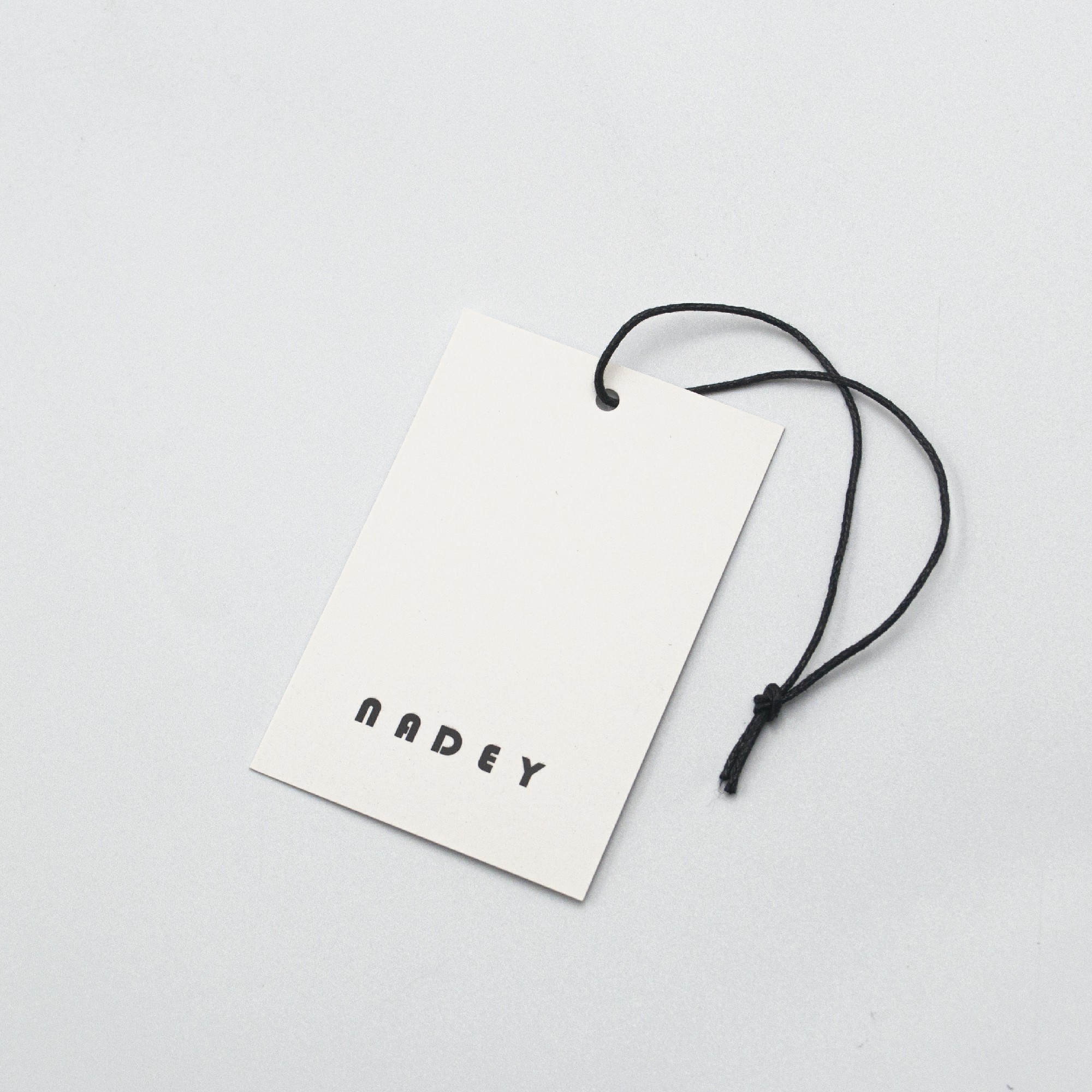 Garment Accessories Clothes Brand Tag Paper Hangtag String China hang Tag for Jeans Swing Tickets Custom for Toys Furniture