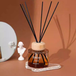 معطر جو فاخر بسعة 120 مل من ميسينت، مصنوع يدويًا بعلامة تجارية خاصة مع غطاء خشبي - Product Image 3