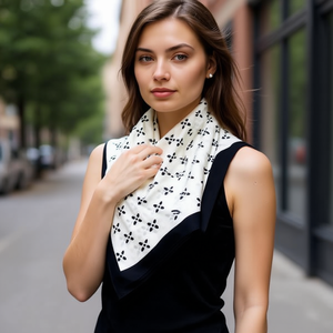 Foulard Quadrato 70x70cm con Motivo a Croce, Piccolo Fazzoletto, Accessorio di Moda - Product Image 2