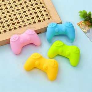 Manette de jeu en farine de maltose, jouet sensoriel anti-stress à presser, mini console de jeu en farine à remontée lente - Product Image 3