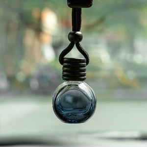 Empty 8ml Gradient Black Wood Cap Luxury <strong>Mini</strong> Classic Hanging Glass Car Air Freshener Essential <strong>Oil</strong> Perfume Car <strong>Diffuser</strong> Bottle - Product Image 2