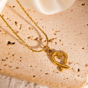 Kalung Baja Anti Karat Fashion Lintas Negara-Kalung Liontin Hati Minimalis Mewah-Rantai Kalung Hadiah Unisex - Product Image 3