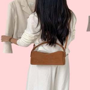手提袋小2025秋冬新款麂皮枕头包女式斜挎包简约多功能手提包 - Product Image 3