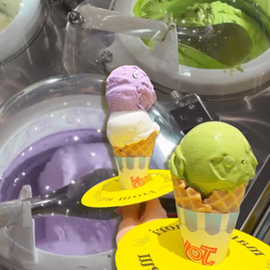 Carrito Móvil Miles GALAXY PRO V4 para Helados y Gelatos, Multisabor con Toldo de Diseño Personalizado, Máquina de Helados Todo en Uno - Product Image 4