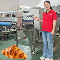 Équipement de boulangerie de haute qualité YOSLON 30g ~ 80g Machine de fabrication de croissants Ligne de production d'anneaux de croissants Machine de fabrication de croissants