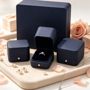 Boîte à bijoux de luxe carrée pour bagues et pendentifs, étui cadeau à bouton-pression pour bijoux, personnalisable avec logo, vente en gros - Product Image 3