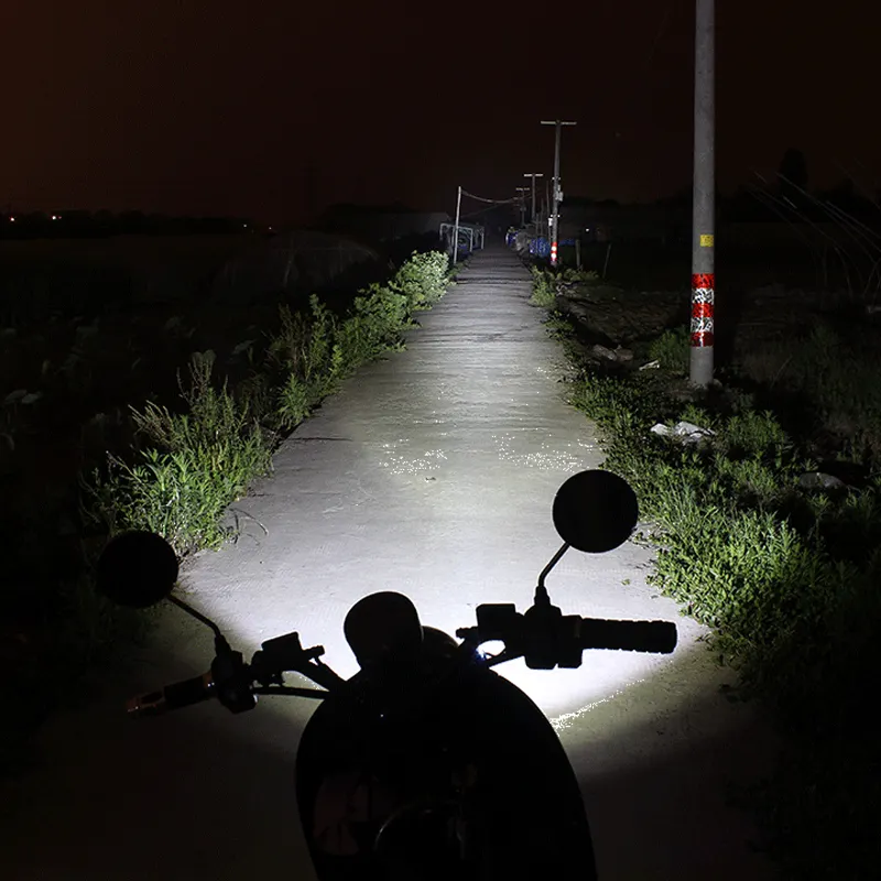 2 Stücke weiß + Gelb Motorrad LED Scheinwerfer Mini Fahren Licht Nebel  Lampen 12V 24V Universal Doppel Farbe Projektor Linse mit Schalter für  Roller Hilfs Scheinwerfer Lampe Motorrad Zubehör