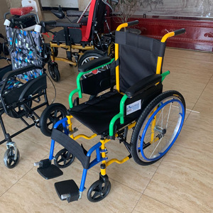 Fauteuil roulant manuel pour enfants, léger, en acier, réglable, pour une utilisation quotidienne et des activités sportives - Product Image 1