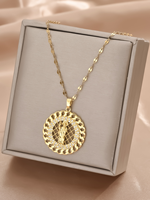 Collier pendentif Saint Jude rond plaqué or avec strass, médaille ajourée en maille, chaîne en acier inoxydable motif vague d'eau, bijoux religieux