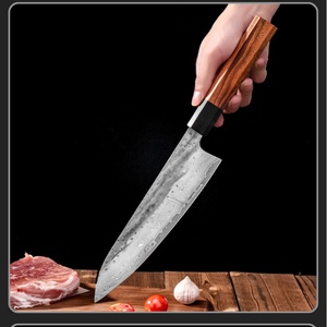 Cuchillo de Chef Clásico Japonés HK CK009 de Acero de Damasco, Ambidiestro, Pulido, Sostenible, Hoja de 9.8cm y 3.0mm de Grosor, Mango de Resina Negra - Product Image 2