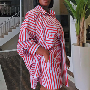 Conjunto Casual Elegante de Dos Piezas para <span class=keywords><strong>Mujer</strong></span> SH7337, Ropa de Calle, Camisa Holgada Estampada a Rayas de Manga Larga y Pantalones Cortos - Product Image 2