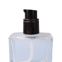 Flacon de fond de teint carré transparent en verre de luxe 30ml/60ml avec pompe pulvérisatrice, fond épais, diffuseur d'essence à bâtonnets, revêtement UV