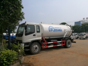 Camion Aspiratore Giapponese da 10000L per Fognature e Acque Reflue in Vendita - Product Image 3