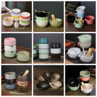 Vente en gros de bols à matcha en céramique de porcelaine texturée faits à la main avec logo personnalisé pour les accessoires de café et de thé