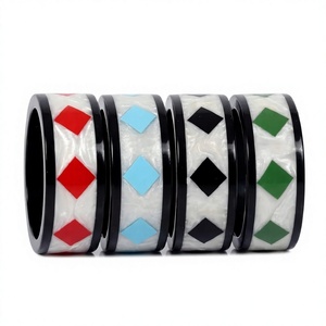 กำไลข้อมืออะคริลิคเรซิ่นแบบคลาสสิกใหม่ ดีไซน์ลายทางสีแดงดำสุดเก๋ ไม่ซ้ำใคร เครื่องประดับแฟชั่นสำหรับทุกเพศ ชุดกำไลข้อมือสำหรับงานแต่งงานผู้หญิง - Product Image 5
