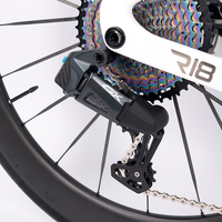 Vélo de route entièrement en carbone 700C 24 vitesses Freins à disque hydrauliques Roues de 58 mm Axe traversant T47 7,8 kg Vélo de course léger non pliable