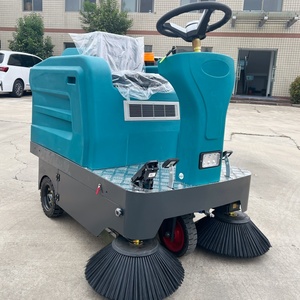 Machine de balayage commerciale à conducteur embarqué avec deux brosses pour un travail efficace de collecte de poussière et de déchets - Product Image 2