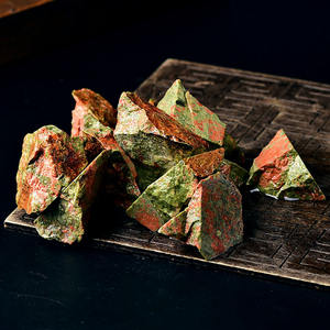 Piedra epidota natural semipreciosa en bruto al por mayor, perfecta para regalos de piedra de aromaterapia DIY - Product Image 4