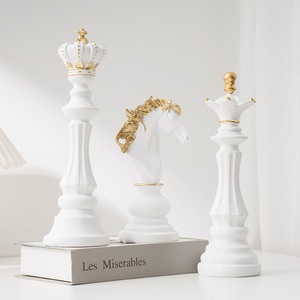 Decoración de resina King Queen Checc ornamento estantería de libros decoración <span class=keywords><strong>del</strong></span> hogar artesanía de resina - Product Image 1