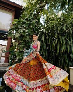 Gran oferta, nuevo diseñador, trabajo pesado, hermosa ropa nupcial de moda, Lehenga Choli de seda para boda y temporada festiva para mujer - Product Image 2