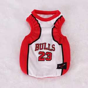 Gilet pour chien de compagnie Coupe de football Printemps-Été, motif rayé et lettres, en polyester respirant à séchage rapide, style décontracté, vêtement de football - Product Image 5