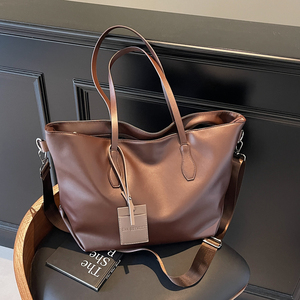<span class=keywords><strong>Sac</strong></span> fourre-tout pour femme de grande capacité, style étranger, <span class=keywords><strong>sac</strong></span> à bandoulière tendance, <span class=keywords><strong>sac</strong></span> pour femme de haute qualité personnalisé, vente en gros d'usine pas cher - Product Image 2