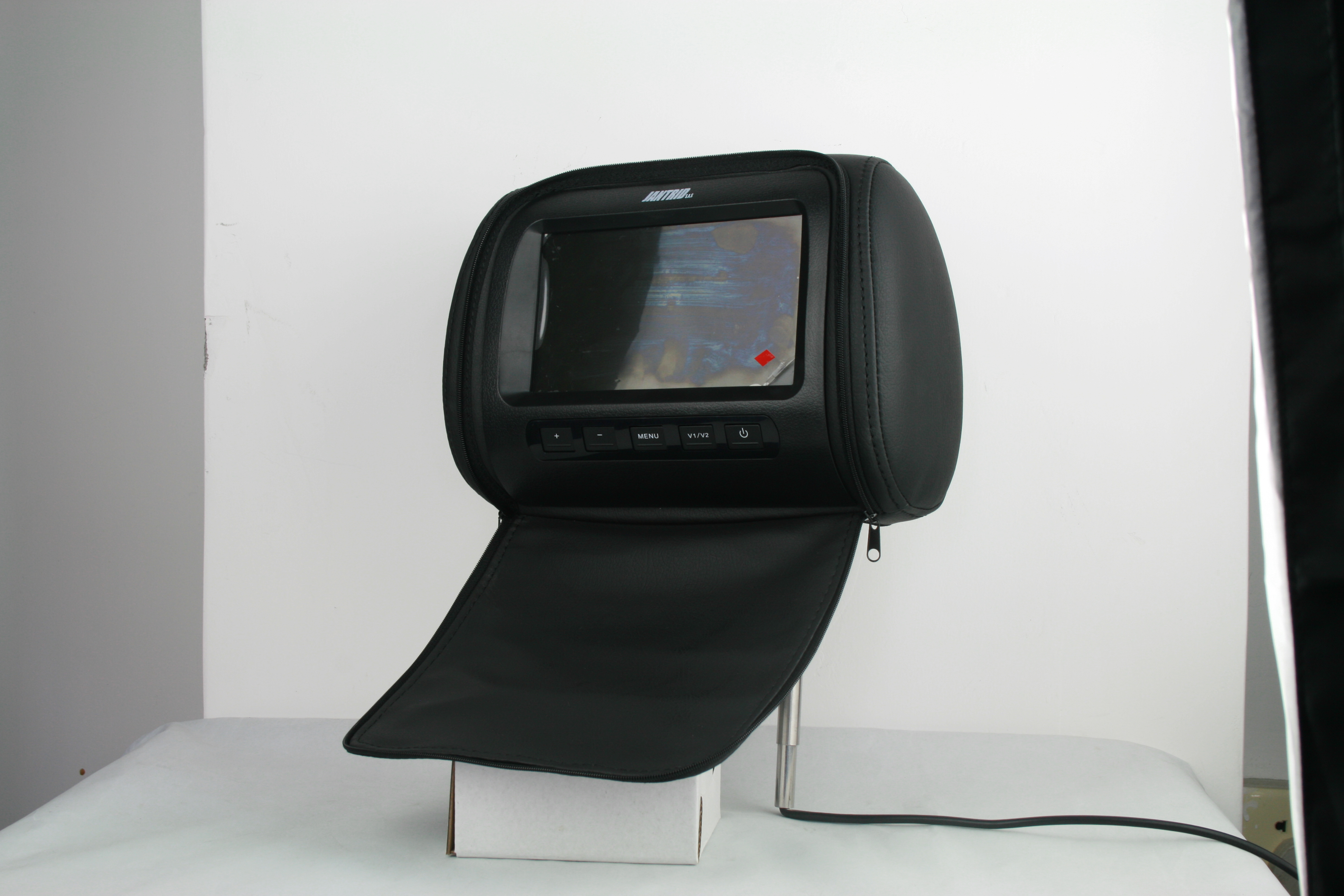 7 Inch LCD Monitor with SD Card - Universal Headrest Pillow