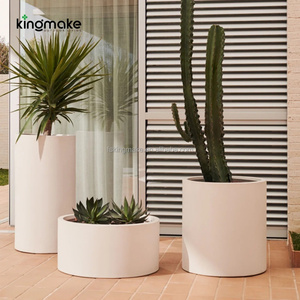 <span class=keywords><strong>Pot</strong></span> <span class=keywords><strong>de</strong></span> fleurs <span class=keywords><strong>de</strong></span> haute qualité avec trou <span class=keywords><strong>de</strong></span> drainage, jardinières <span class=keywords><strong>d</strong></span>écoratives <span class=keywords><strong>d</strong></span>'extérieur, taille personnalisée OEM, jardinière GRC pour l'aménagement paysager des complexes hôteliers - Product Image 1