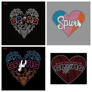 Motif en strass thermocollant en verre avec logo du Spurs Basketball en forme de cœur, transfert de cristal à presser à chaud, strass pour le bricolage sur chaussures et sacs - Product Image 2