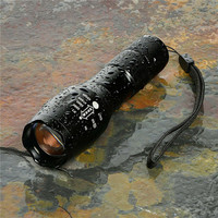 Lampe torche d'urgence étanche en aluminium XML T6 Zoom à mise au point réglable Lampe de poche tactique à led