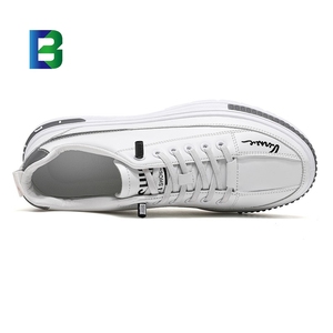 <span class=keywords><strong>รองเท้า</strong></span>ผ้าใบลำลองหนังแฟชั่นใหม่สำหรับผู้ชาย ปี 2025 รับทำโลโก้ <span class=keywords><strong>รองเท้า</strong></span>กีฬาสีดำสำหรับผู้ชาย สวมใส่สบายๆ ขายส่ง - Product Image 5