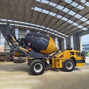 <span class=keywords><strong>Prix</strong></span> d'usine – Camion malaxeur à béton autochargeur robuste de 4,0 m³ 4x4, malaxeur à béton mobile rotatif pour la construction routière - Product Image 3
