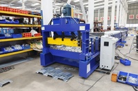 Machine de formage à rouleaux pour panneaux de revêtement de sol Bondeck