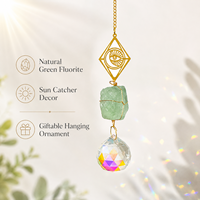 Attrape-soleil en pierre brute de fluorite verte naturelle, ornement suspendu, design soleil et lune, prisme de cristal, décoration de fenêtre