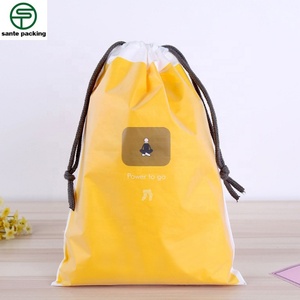 ถุงพลาสติก PE รีไซเคิลแบบมีซิปพิมพ์โลโก้ตามสั่ง สำหรับบรรจุภัณฑ์รักษ์โลกสำหรับผ้าพันคอ เครื่องสำอาง รองเท้า ถุงเท้า โปรโมชั่นดูไบ - Product Image 1