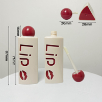 Grosir Kustom Tabung Lipgloss Bentuk Segitiga Pink 1.5ml dengan Logo, Tabung Lip Gloss Kosong Unik Mewah dengan Aplikator Tongkat