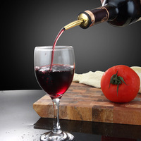 Fonction personnalisée 2 en 1 Meilleure vente Hawk Diffuseur instantané Aérateur de vin rouge Verseur Décanteur pour les amateurs de vin