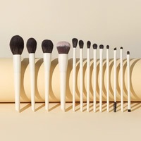 Set kuas rias wajah profesional 13 buah dengan pegangan kayu rambut Vegetarian putih susu untuk alat kecantikan Concealer wajah dan mata