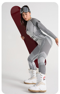 Conjunto Térmico de Compresión sin Costuras para Mujer 2026, Ropa de Esquí de Secado Rápido y Transpirable, Camiseta y Pantalones de Capa Base para Deportes al Aire Libre - Product Image 4
