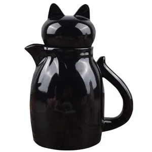 Novel style white and black cat shape ceramic gravy boat for kitchenware