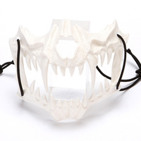 Masque de squelette 3D demi-visage en plastique pour Halloween, accessoires amusants pour performance, déguisement de dieu dragon, Yaksha, loup humain - Vente en gros