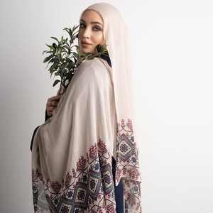 Bufanda de algodón Modal personalizada 70*180cm moda <span class=keywords><strong>Hijab</strong></span> turbante islámico impreso Modal chal Kuffiyeh hijabs palestino - Product Image 2