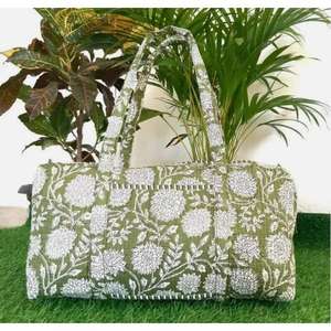 Mini bolso de lona, bolso de viaje, bolso de lona de tela acolchada hecho a mano, bolsos de lona con estampado de bloques, bolso de mano para pasar la noche - Product Image 2