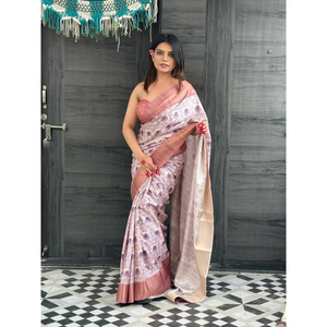 Sari de Noche con Estampado Floral de Seda Lavanda Assam de Elite Weaves con Borde Tejido con Hilo Zari 500g - Product Image 6