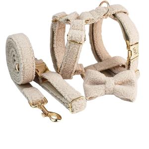Set di collare per cani con Logo personalizzato Beige XS-XL caldo e peloso Set di imbracature e guinzaglio per animali domestici - Product Image 1