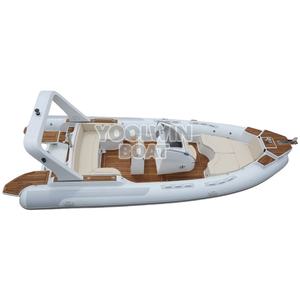 قارب سياحي بطول 23 قدمًا مع أنبوب مطاطي من البي في سي عالي الأداء مع محرك خارجي، قارب ريب من الفيبرجلاس بسعر تنافسي - Product Image 1