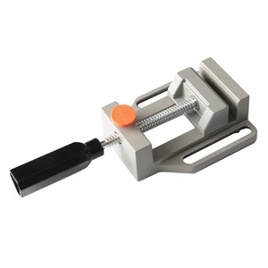 Mini étau d'établi en alliage d'aluminium à mâchoires lisses de 4 pouces à dégagement rapide pour la fixation de composants de pièces usinées DIY - Product Image 1