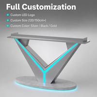 Table de DJ en acier inoxydable poli de précision de 1,2 m avec logo personnalisé, triangle inversé, podium de boîte de nuit LED, support de scène portable modulaire
