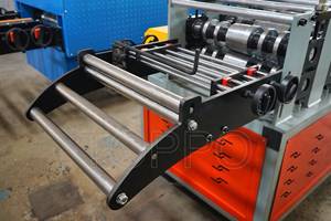 Machine de fabrication de portes à volets roulants en aluminium à commande intelligente, machine de moulage de portes à volets roulants, machine de moulage de toitures - Offre Spéciale - Product Image 6