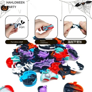 YIWUPOWER Porte-clés Halloween Fantôme Citrouille en Silicone, Jouet Fidget à bulles Push Pop Sensoriel Anti-stress - Product Image 3
